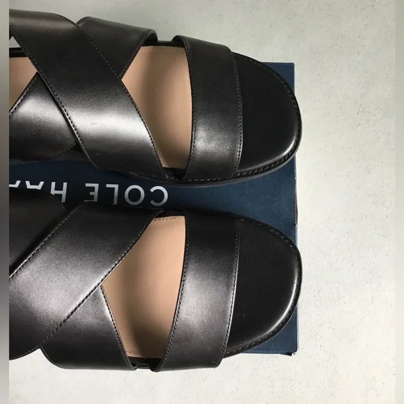 COLE HAAN - Picture 4 of 16